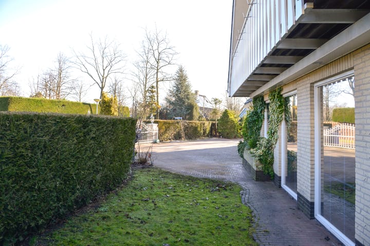 Luxury Villa in Verzetswijk with 227m² Living Space, Conservatory and Premium Kitchen — 82