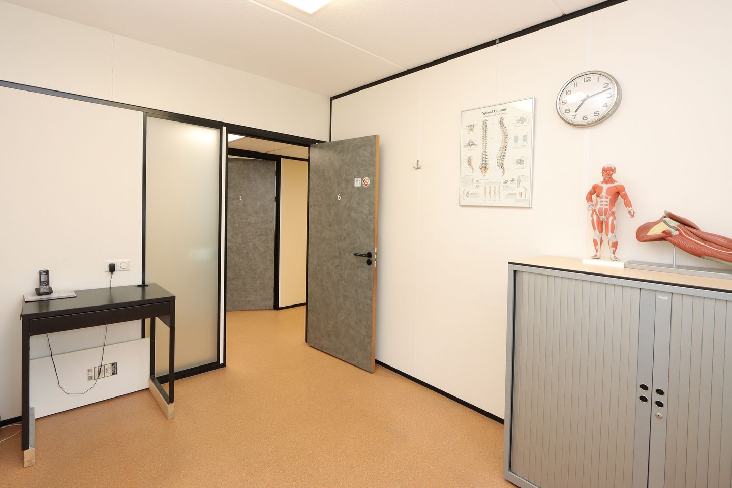 View photo 4 of Giraffeweg 2