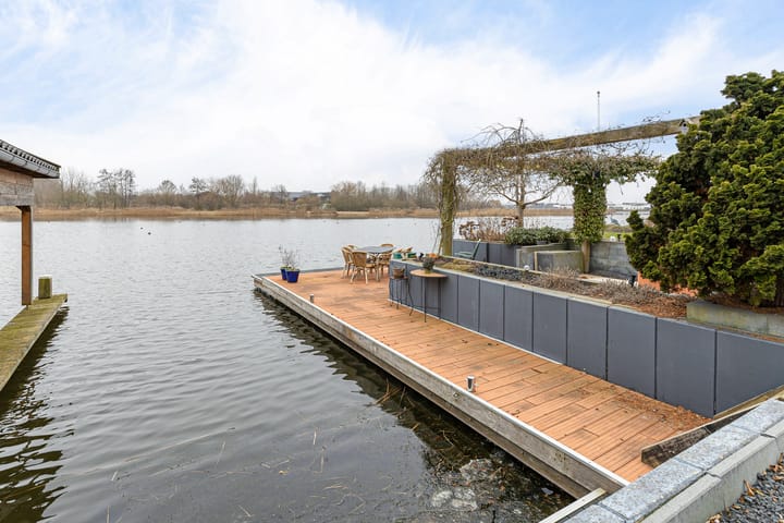 Spacious Waterfront Detached Home with Private Dock in Blauwestad — 23