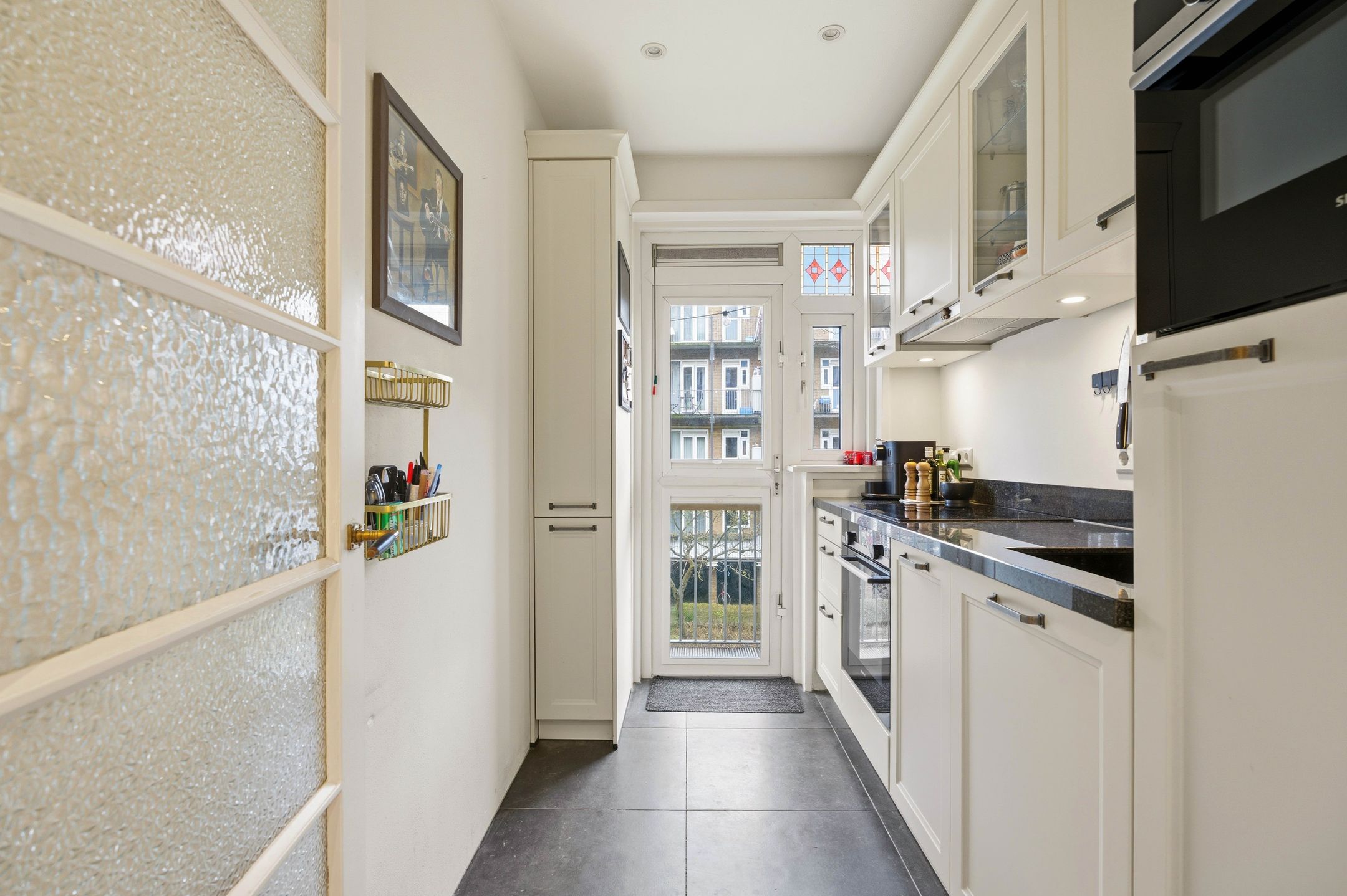 Modern renovated apartment with balcony in Amsterdam West — 24