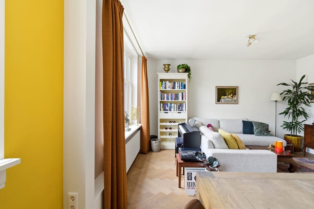 Modern renovated apartment with balcony in Amsterdam West — 22