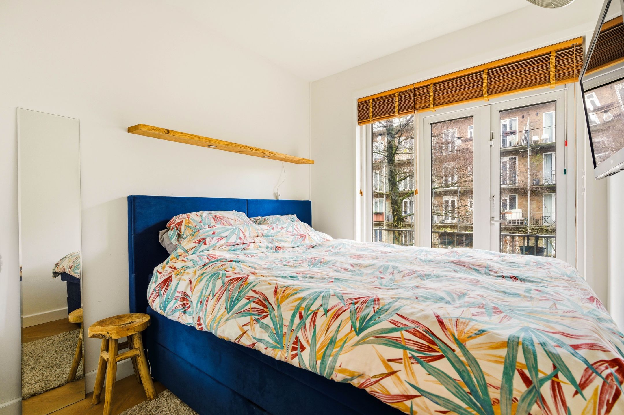 Modern renovated apartment with balcony in Amsterdam West — 30