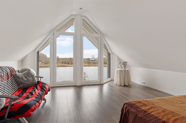 Spacious Waterfront Detached Home with Private Dock in Blauwestad — 97