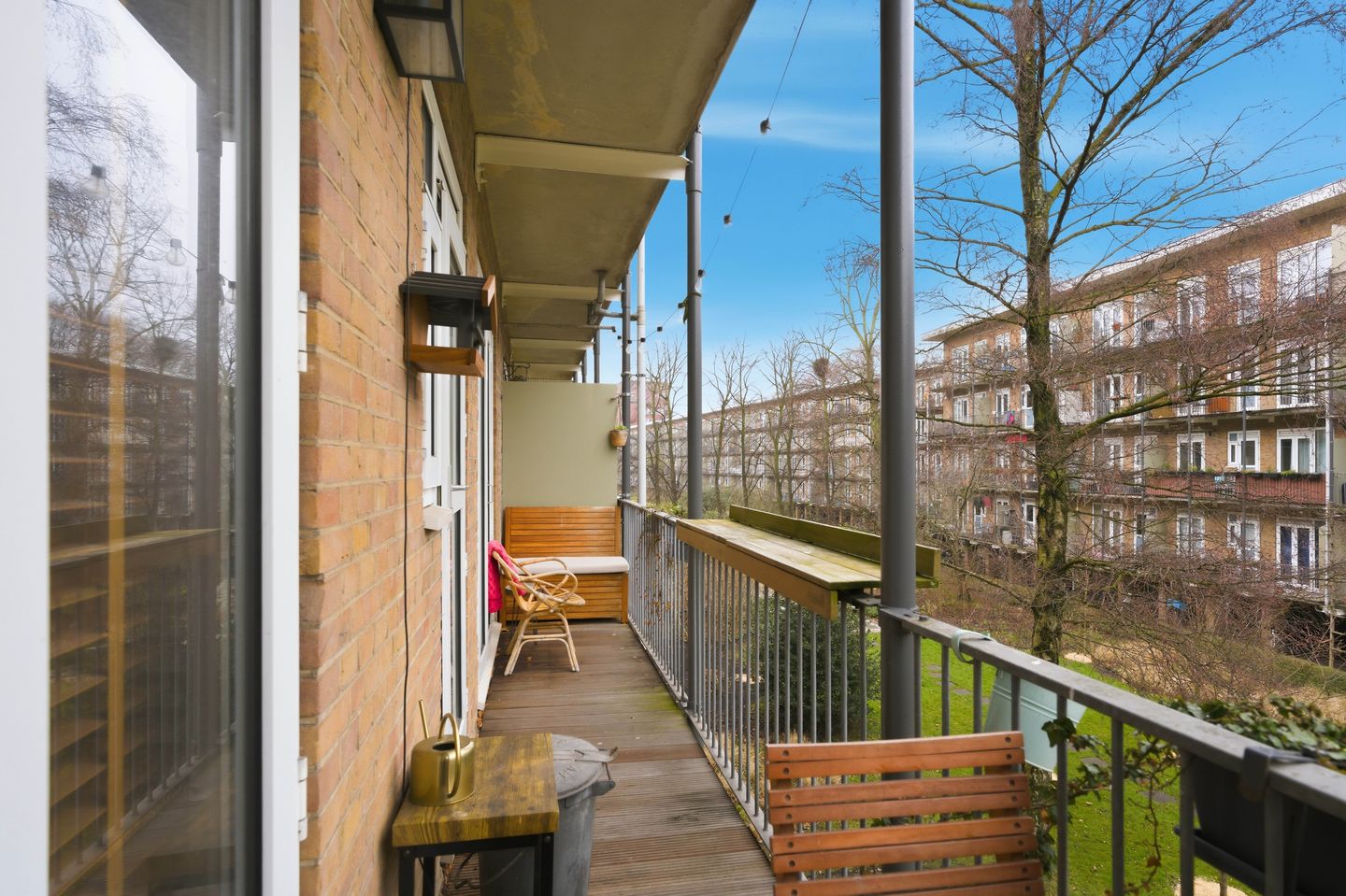 Modern renovated apartment with balcony in Amsterdam West — 50