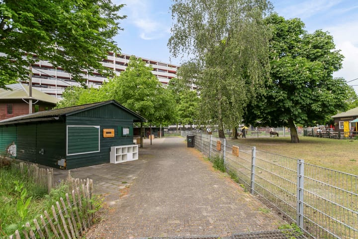 Spacious Corner Apartment with A+ Energy Label and Private Parking in Amsterdam Bijlmer — 51