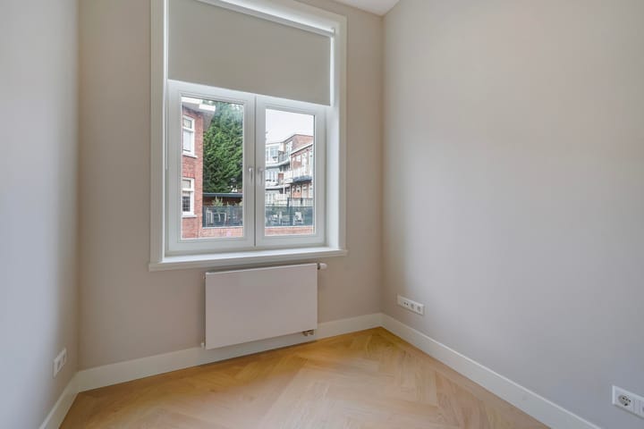 Photo 6 of Weissenbruchstraat 215