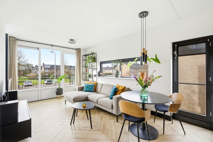 Photo 1 of Du Perronlaan 62