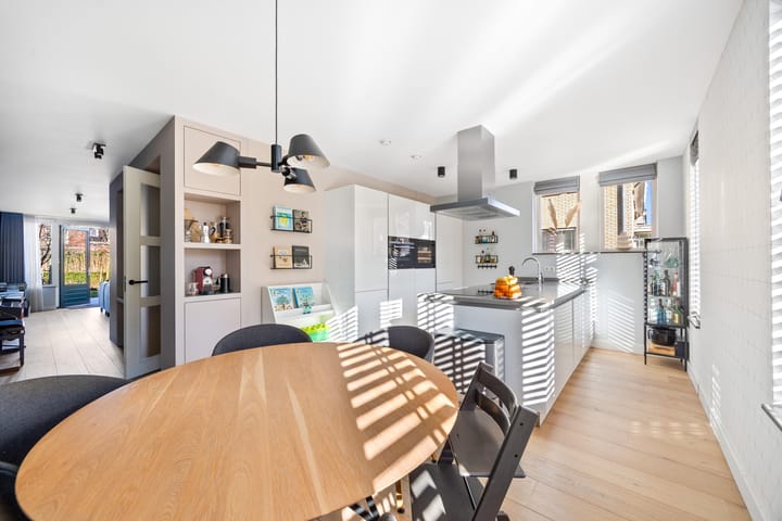 Luxurious Waterfront Semi-Detached House in Dudok Style with Garage — 24
