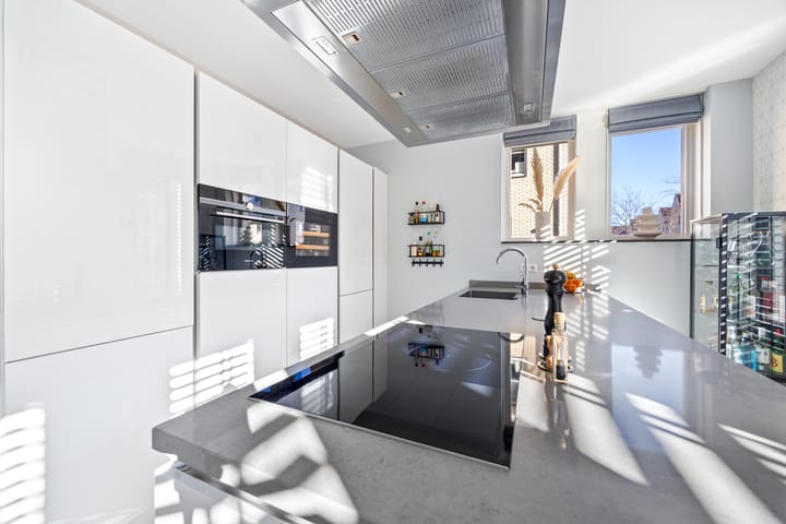 Luxurious Waterfront Semi-Detached House in Dudok Style with Garage — 26