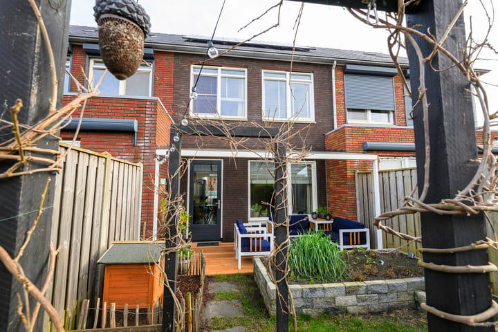 Energy-Efficient Terraced House with Underfloor Heating in Maasdijk — 47