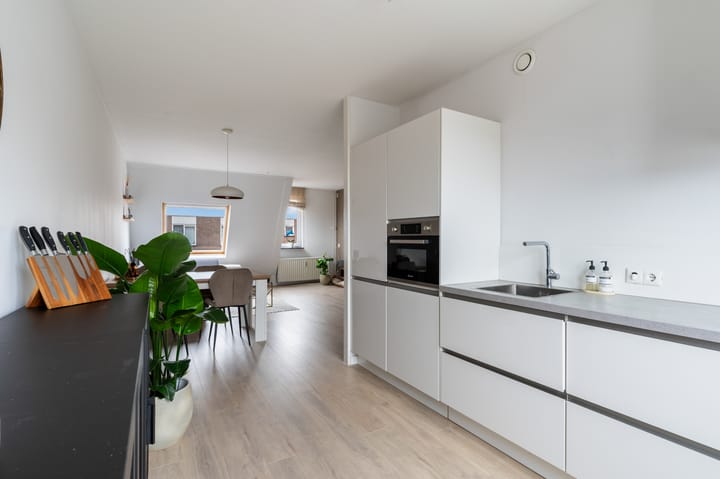 Foto 2 van Ringspoor 28