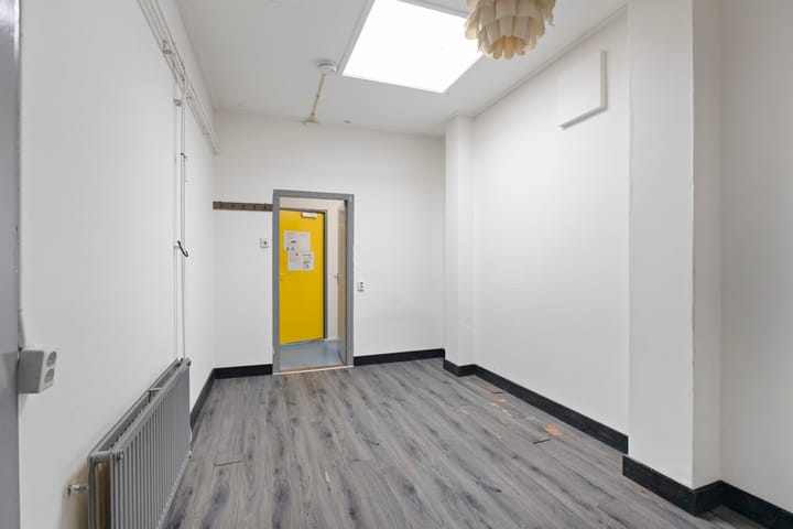 Foto 45 van 2e Vroonstraat 16