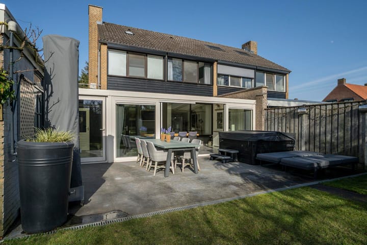 Spacious semi-detached home with energy label A in quiet village setting — 85