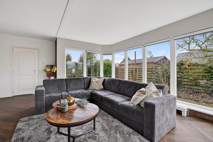 Spacious detached home with canal views and large garden in Klazienaveen-Noord — 16