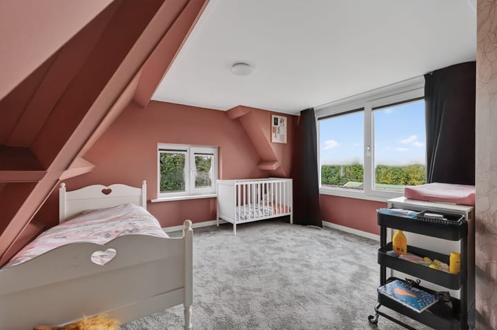 Spacious detached home with canal views and large garden in Klazienaveen-Noord — 64