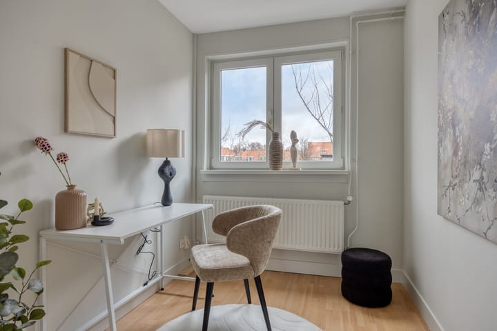 Spacious 6-room upper apartment with conversion permit in Utrecht Zuilen — 39