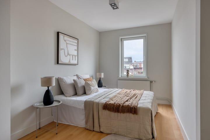 Spacious 6-room upper apartment with conversion permit in Utrecht Zuilen — 47