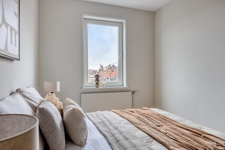 Spacious 6-room upper apartment with conversion permit in Utrecht Zuilen — 50