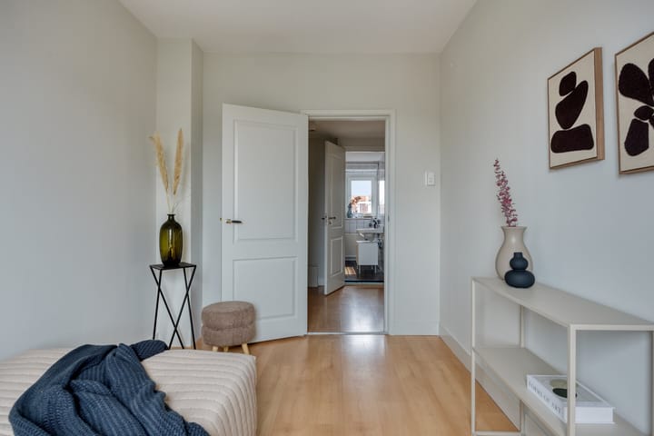 Spacious 6-room upper apartment with conversion permit in Utrecht Zuilen — 62