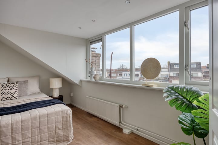 Spacious 6-room upper apartment with conversion permit in Utrecht Zuilen — 74