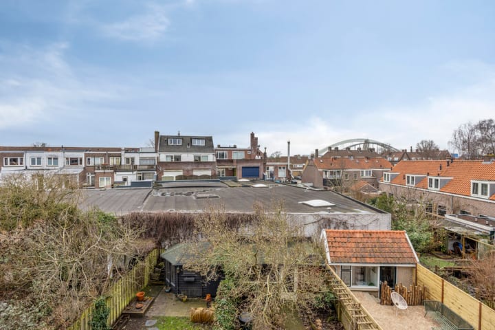 Spacious 6-room upper apartment with conversion permit in Utrecht Zuilen — 76