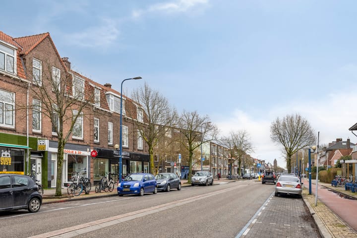 Spacious 6-room upper apartment with conversion permit in Utrecht Zuilen — 80