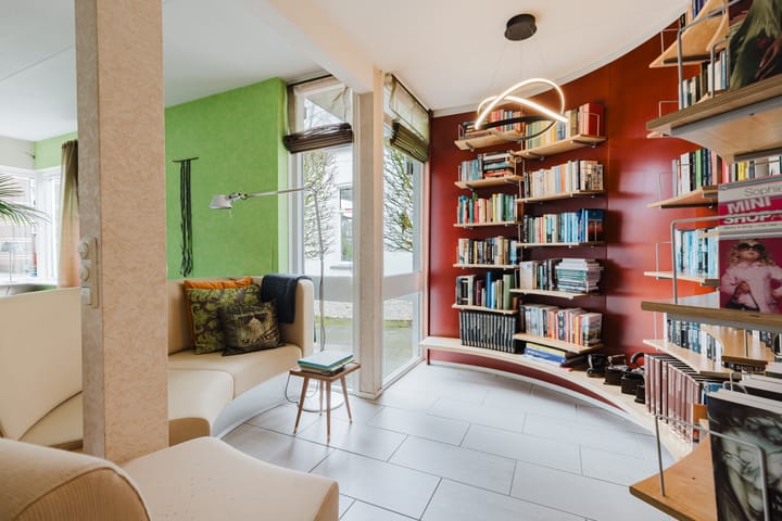 Exclusive Architectural Design Villa with Five Bedrooms in Apeldoorn — 25