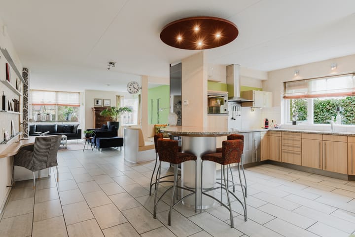 Exclusive Architectural Design Villa with Five Bedrooms in Apeldoorn — 23