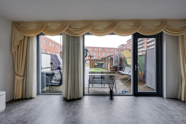 Foto 11 van Wallisweg 53