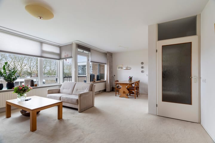 Spacious 3-Room Senior Apartment with Balcony in Barendrecht — 20