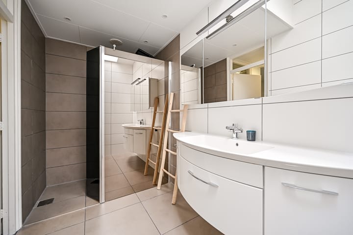 Foto 4 van van Cruiningenweg 16