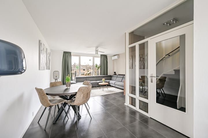 Foto 18 van van Cruiningenweg 16