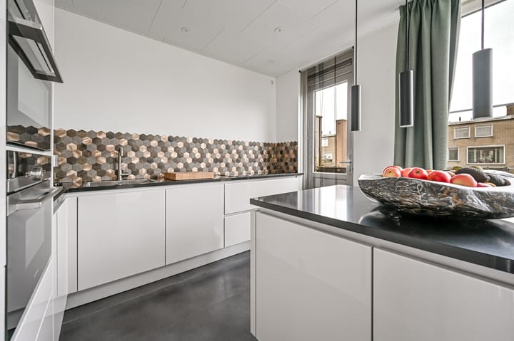 Foto 22 van van Cruiningenweg 16