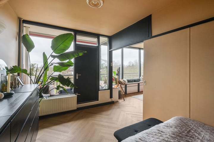 Apartment with panoramic water view in Zwolle — 30