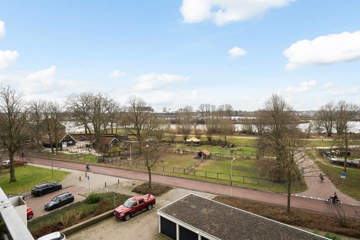 Apartment with panoramic water view in Zwolle — 38