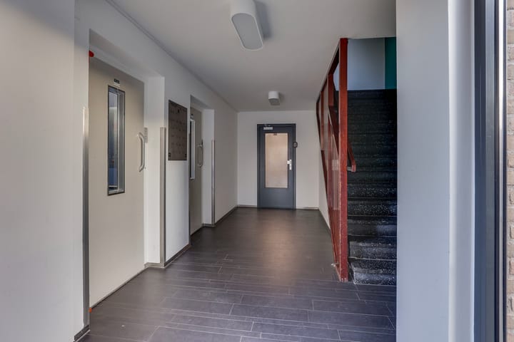Apartment with panoramic water view in Zwolle — 48