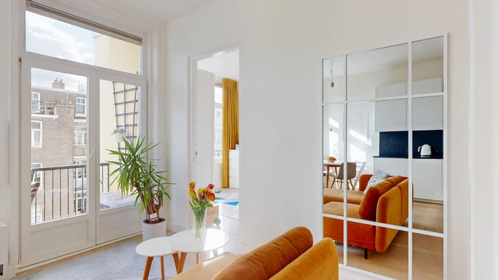 Renovated Apartment with Two Bathrooms and Sunny Balcony in Amsterdam Oost — 26