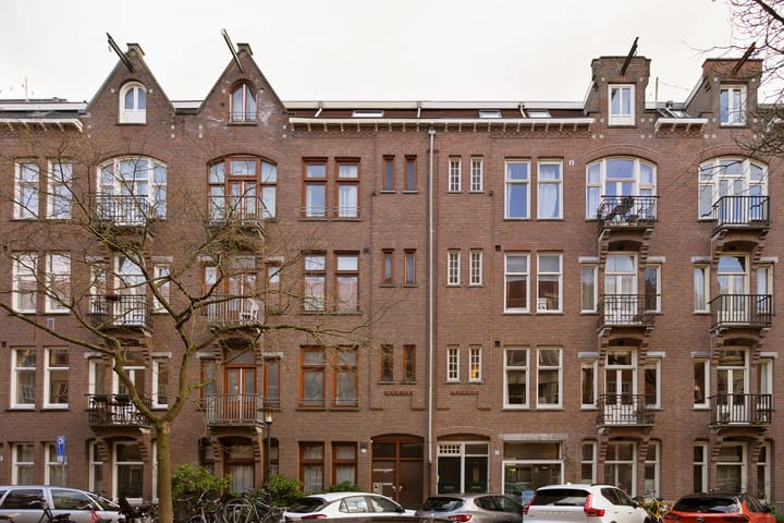 Renovated Apartment with Two Bathrooms and Sunny Balcony in Amsterdam Oost — 50