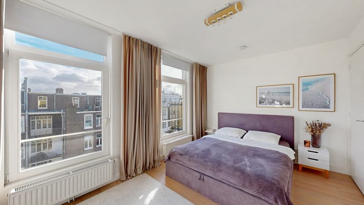 Renovated Apartment with Two Bathrooms and Sunny Balcony in Amsterdam Oost — 40