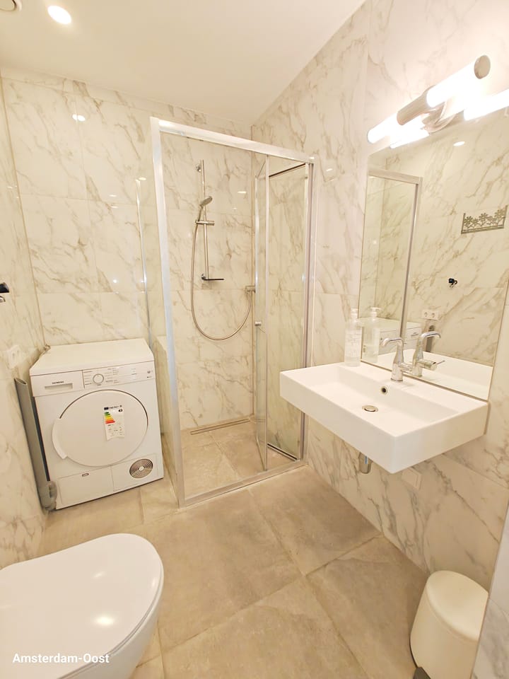 Foto 11 van John Blankensteinstraat 159