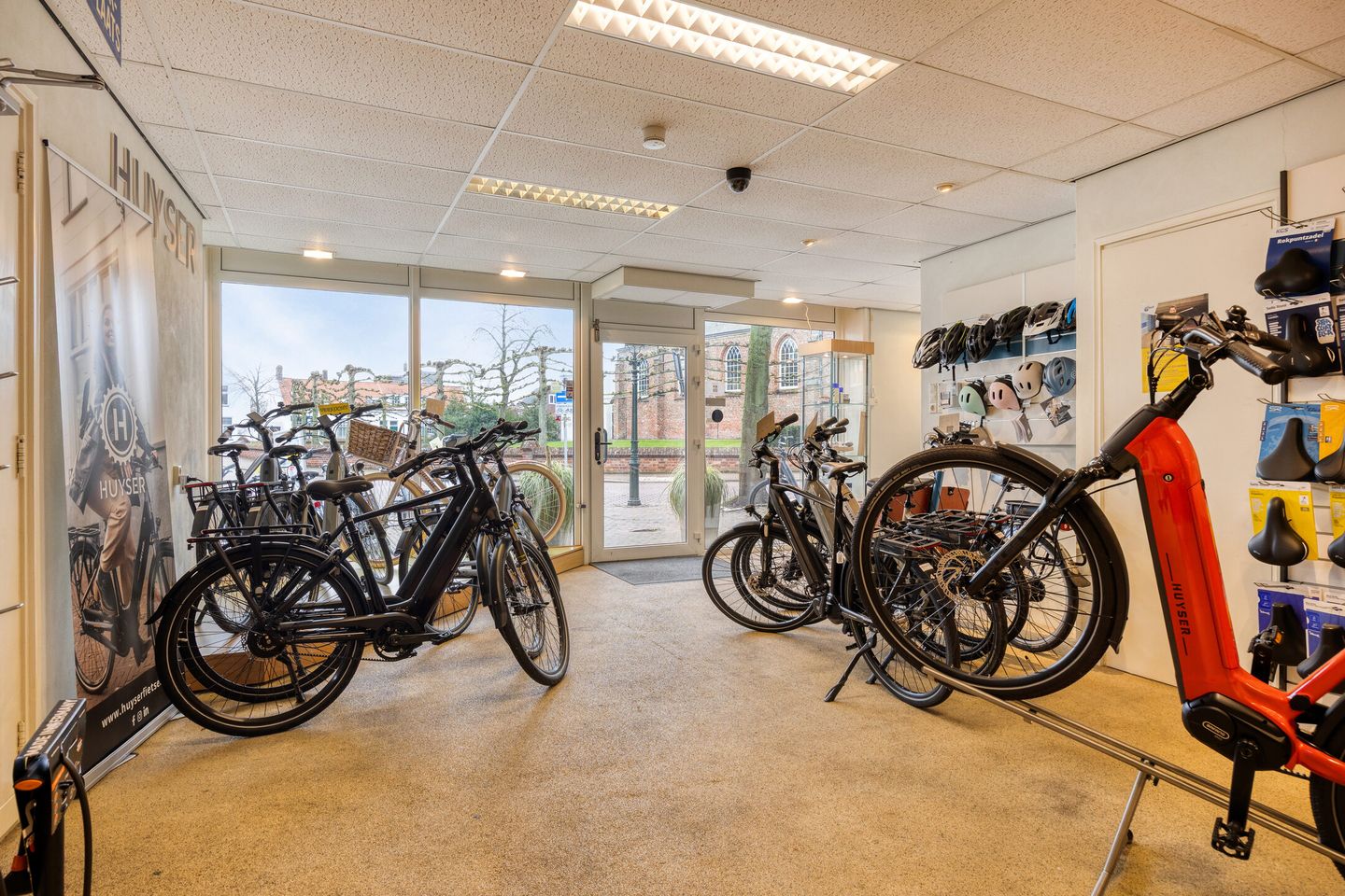 View photo 4 of Dorpsplein 18-21