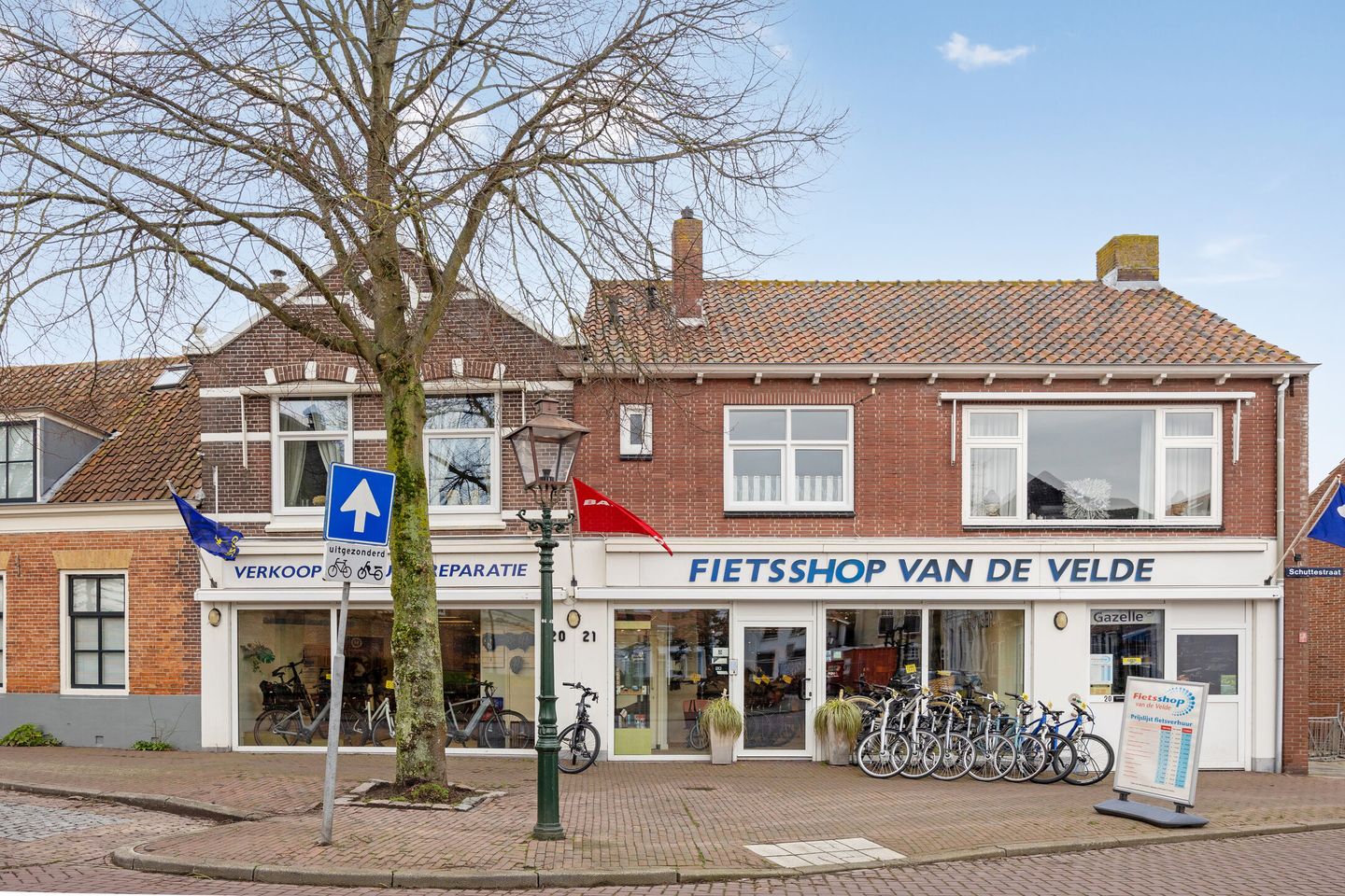 View photo 3 of Dorpsplein 18-21