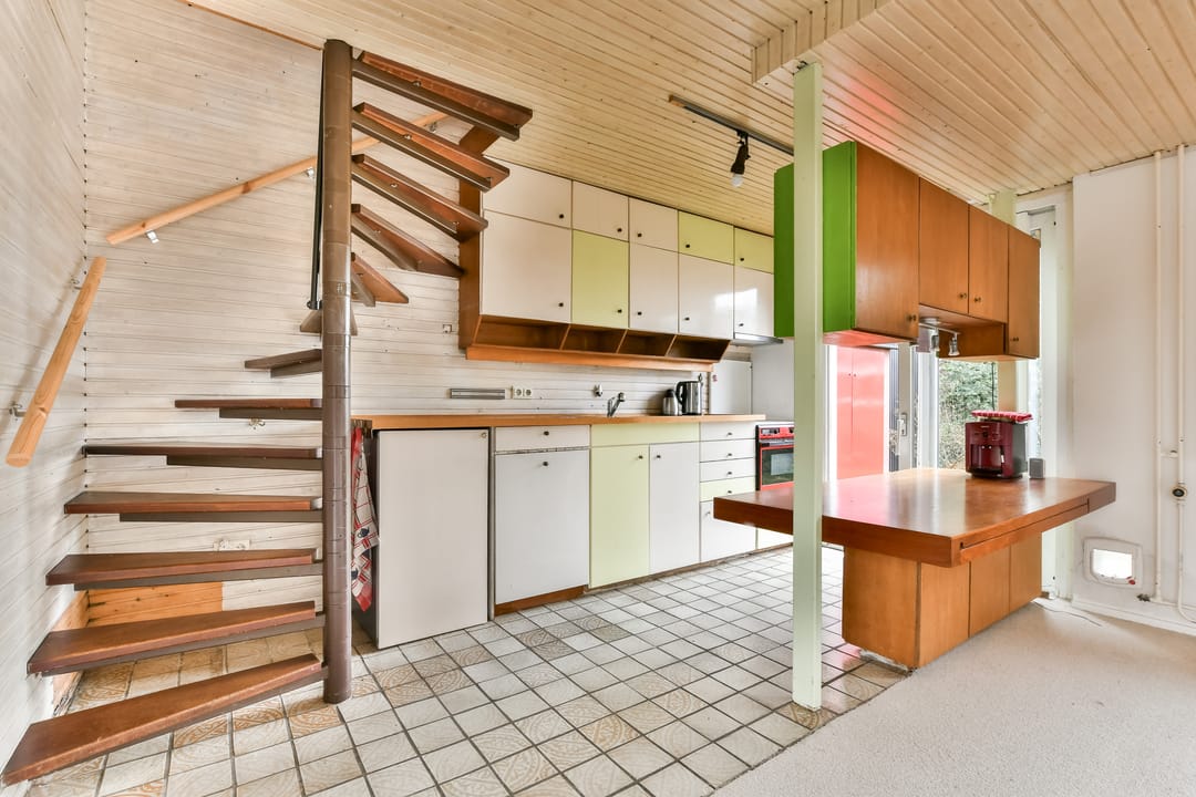 Family Home with 5 Bedrooms, Solar Panels and Sunny Garden — 13