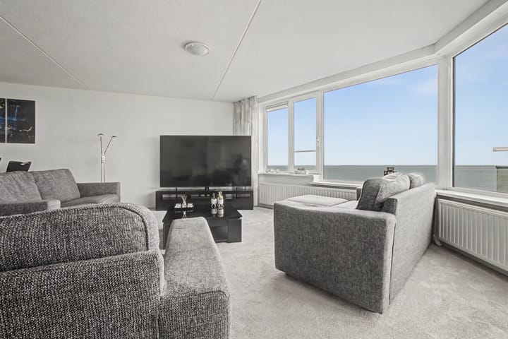 12th Floor Apartment with Panoramic Westerschelde View in Terneuzen — 15