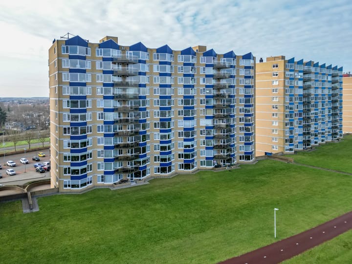 12th Floor Apartment with Panoramic Westerschelde View in Terneuzen — 45