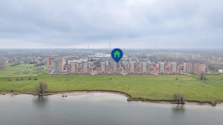 Photo 2 of Maasboulevard 215