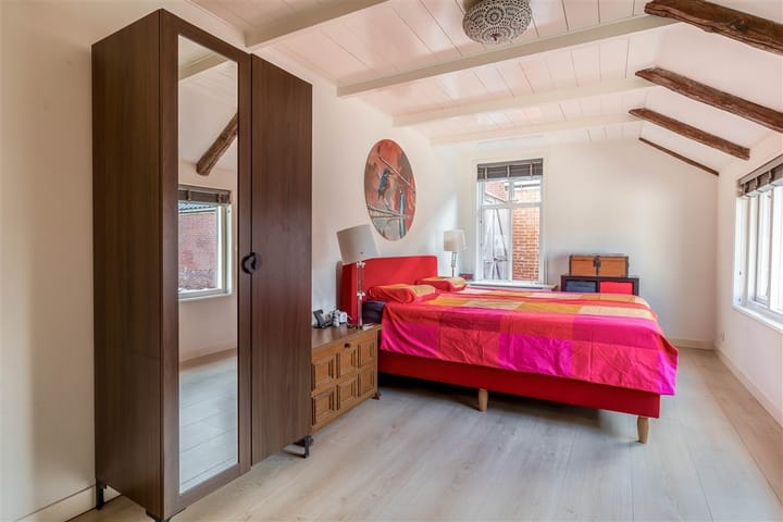 Photo 24 of Hoofdstraat 57