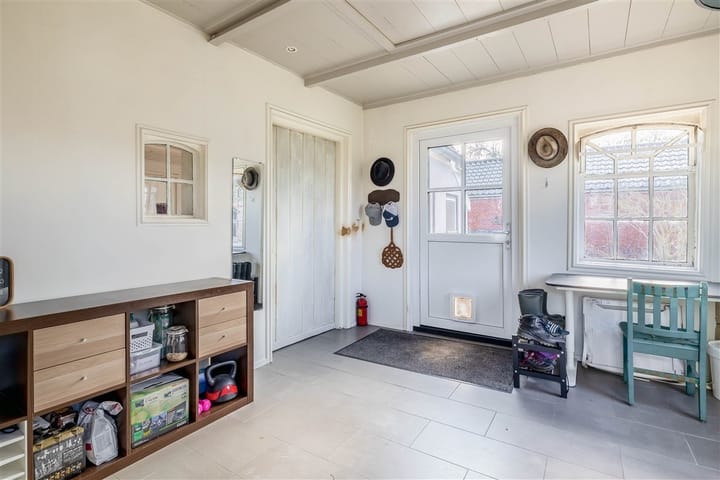 Photo 28 of Hoofdstraat 57