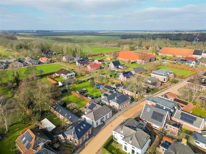 Photo 48 of Hoofdstraat 57