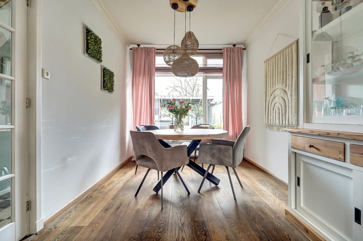 Excellent maintained family home in the center of Vlaardingen — 12